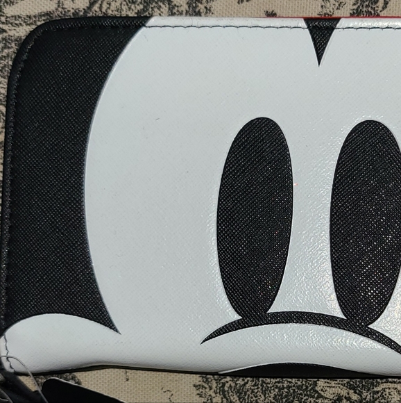 DISNEY MICKEY MOUSE ZIP AROUND ID COMPARTMENTS WALLET - Picture 4 of 14